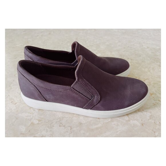 NWOB Ecco Soft 7  Sz 7.5/38 Soft Classic Slip On Sneakers Dark Aubergine Matte - Picture 1 of 10